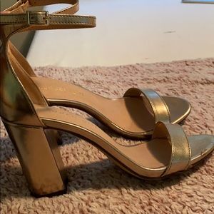 Madden girl rose gold heals in size 6.5